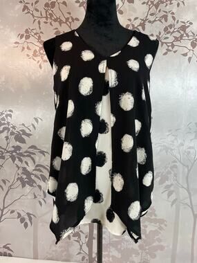 Mode Vin Rouge Layered Polka Dot Tank Top Black White S Asymmetrical V-Neck